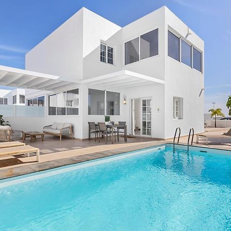 Villa Atlantica - Heated Pool In Playa Blanca Exterior photo
