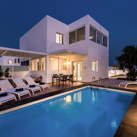Villa Atlantica - Heated Pool In Playa Blanca Exterior photo