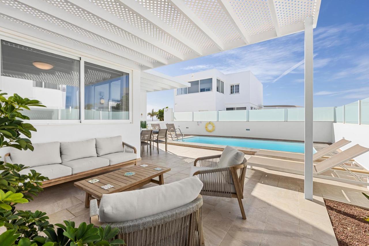 Villa Atlantica - Heated Pool In Playa Blanca Exterior photo