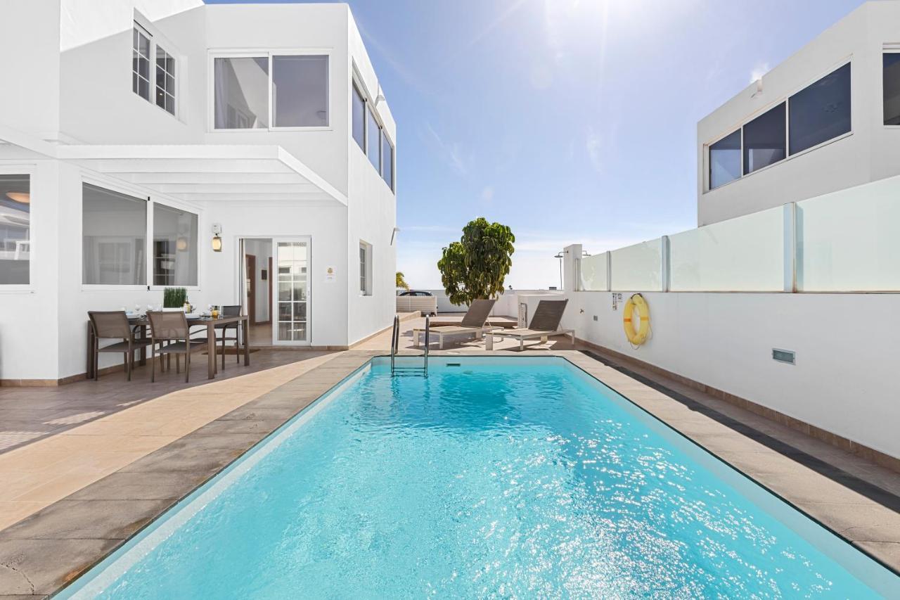 Villa Atlantica - Heated Pool In Playa Blanca Exterior photo