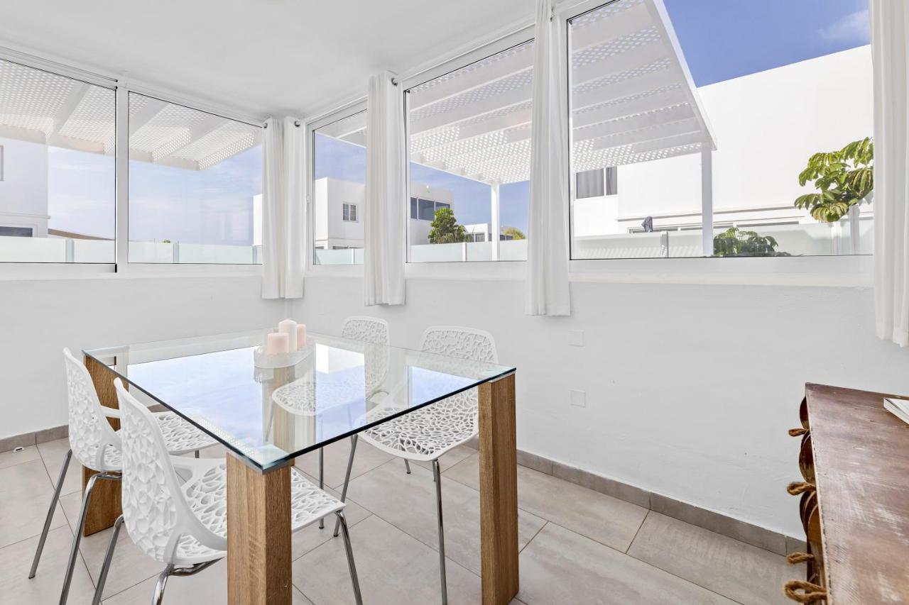 Villa Atlantica - Heated Pool In Playa Blanca Exterior photo