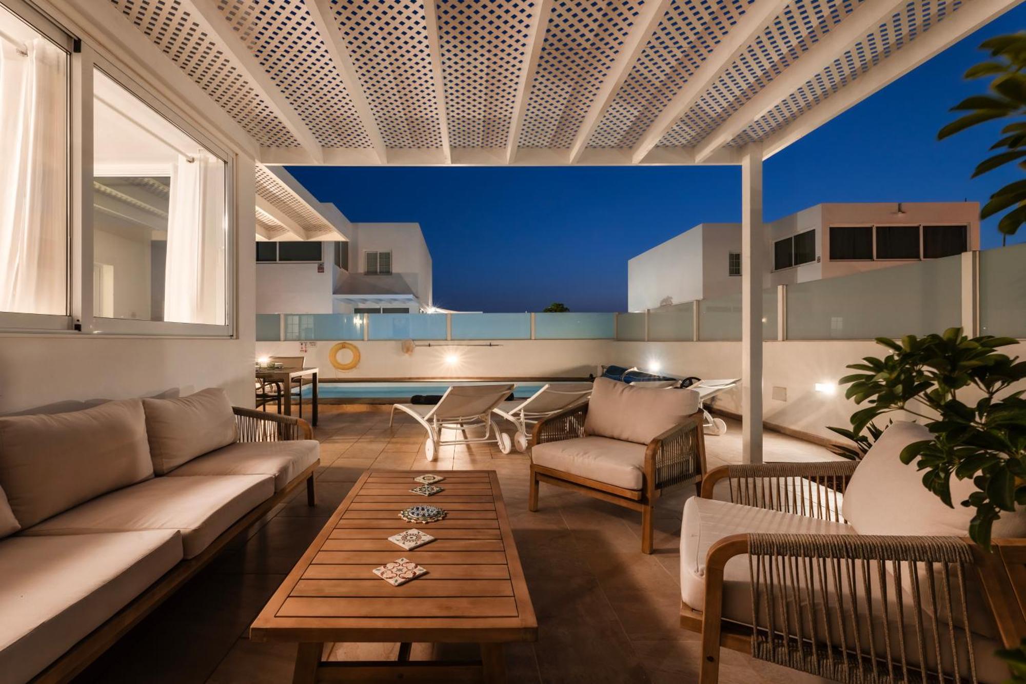 Villa Atlantica - Heated Pool In Playa Blanca Exterior photo