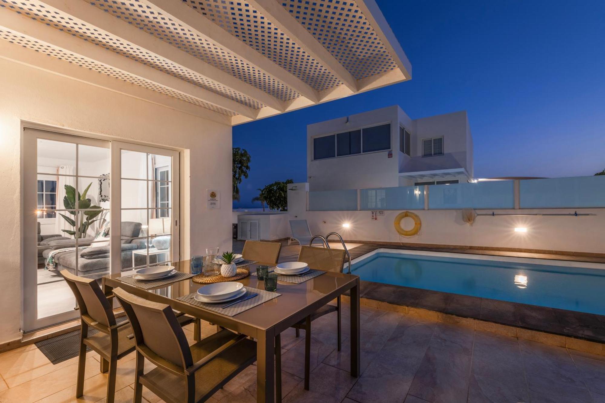 Villa Atlantica - Heated Pool In Playa Blanca Exterior photo