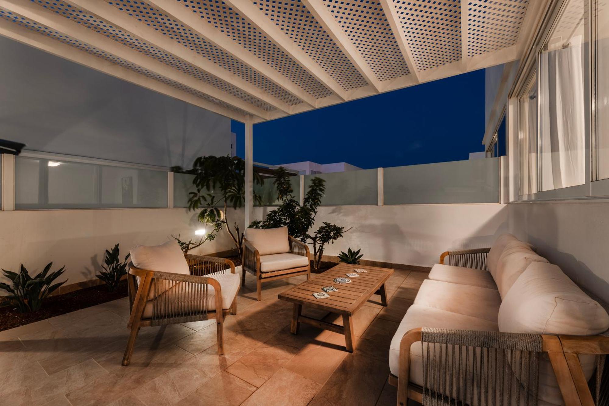 Villa Atlantica - Heated Pool In Playa Blanca Exterior photo