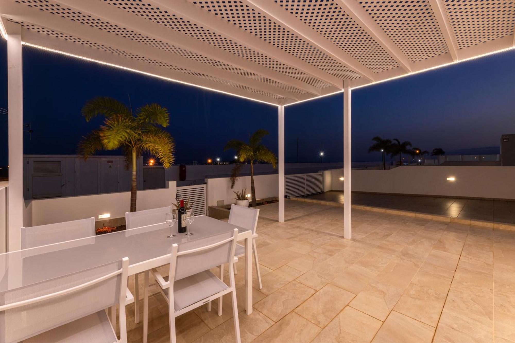 Villa Atlantica - Heated Pool In Playa Blanca Exterior photo