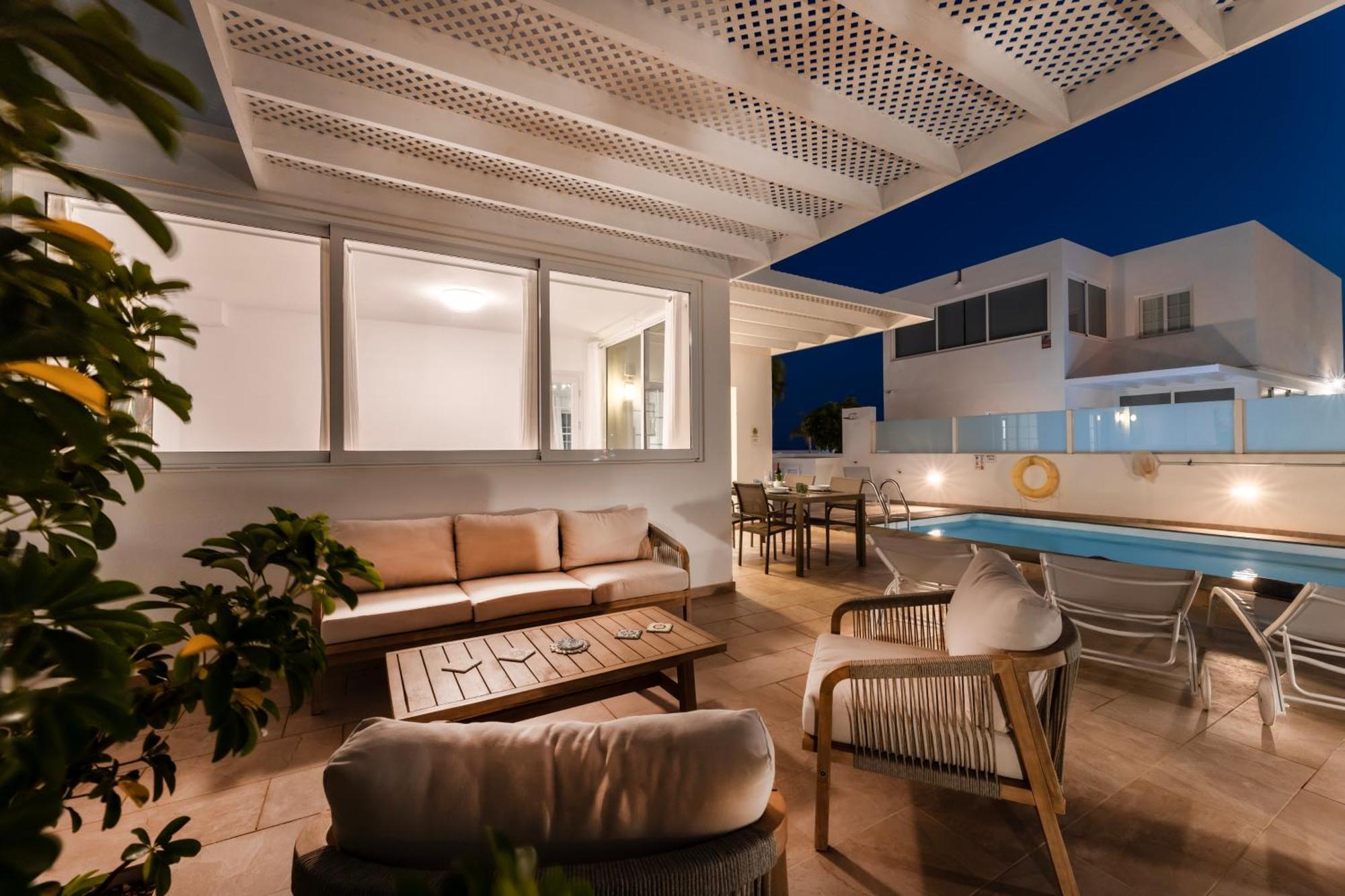 Villa Atlantica - Heated Pool In Playa Blanca Exterior photo