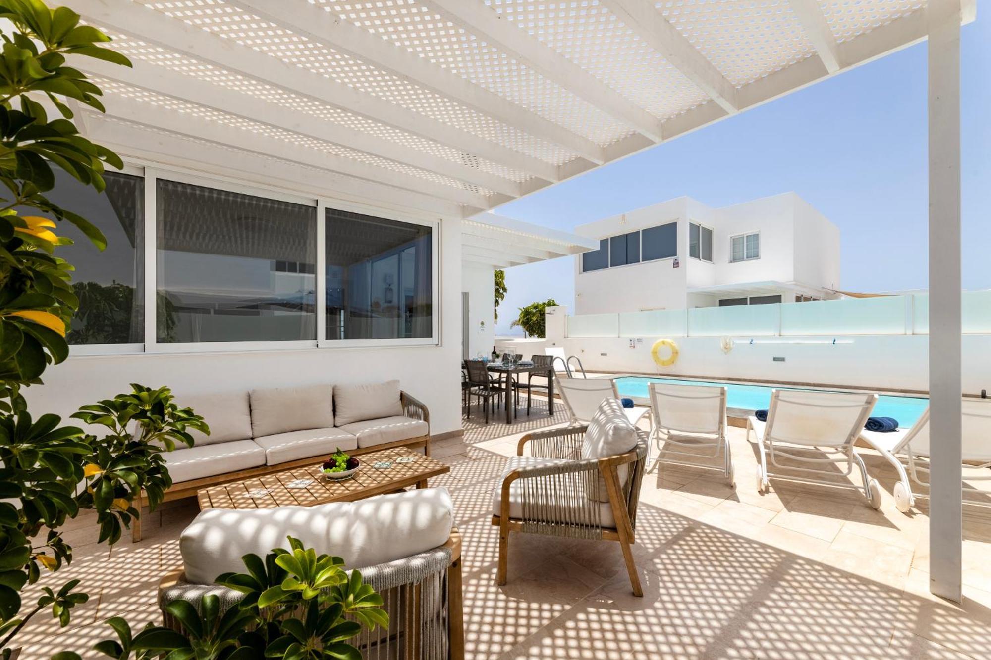 Villa Atlantica - Heated Pool In Playa Blanca Exterior photo