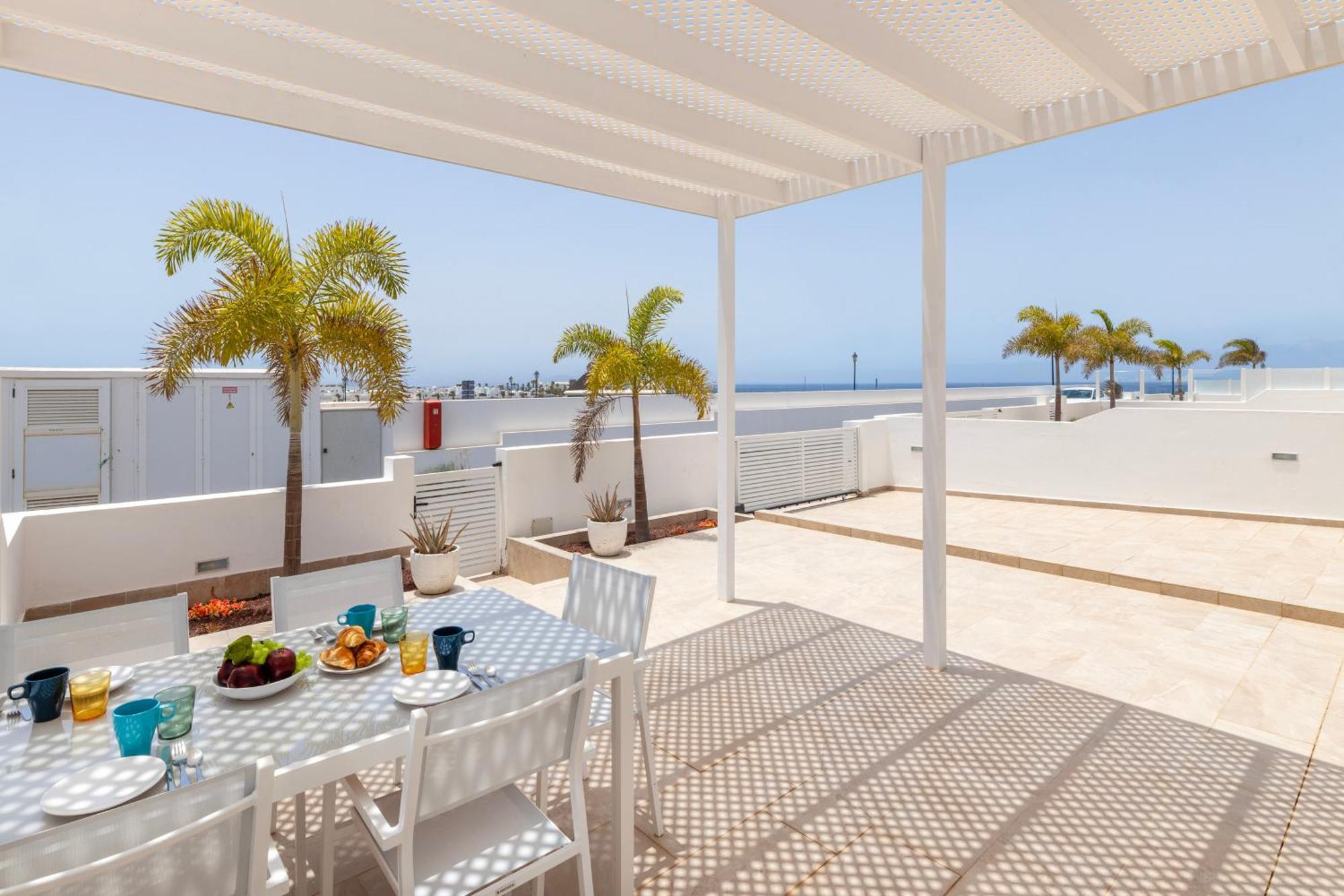 Villa Atlantica - Heated Pool In Playa Blanca Exterior photo