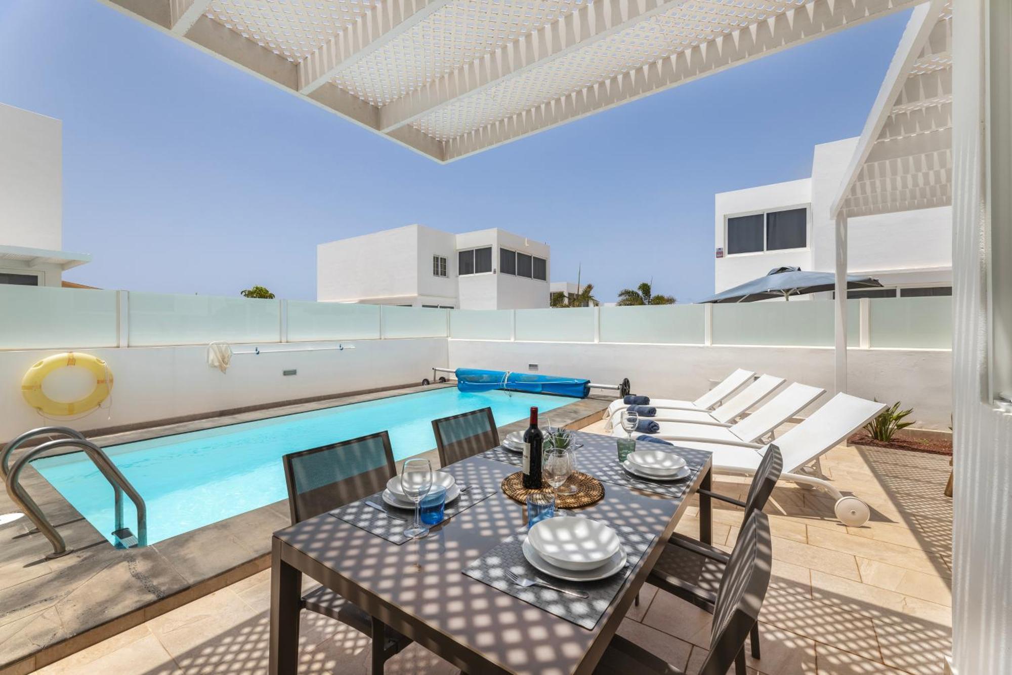 Villa Atlantica - Heated Pool In Playa Blanca Exterior photo